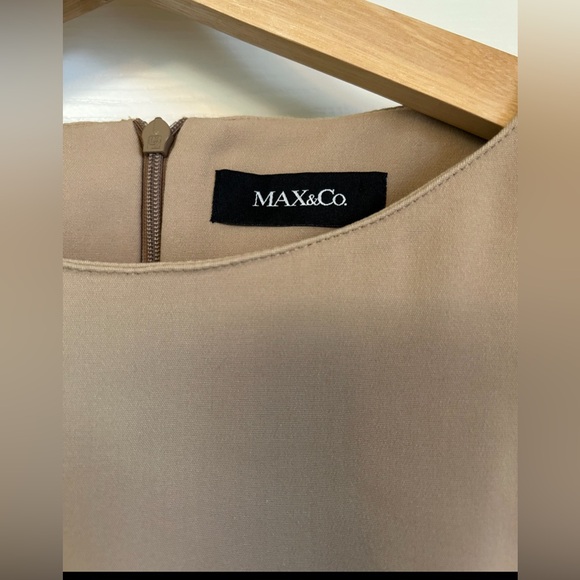 Max & Co. Sleeveless Shift Beige & Cream Color Dress - Picture 3 of 7